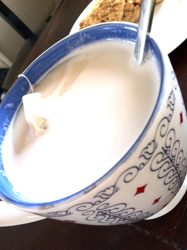 chai cocounut milk latte